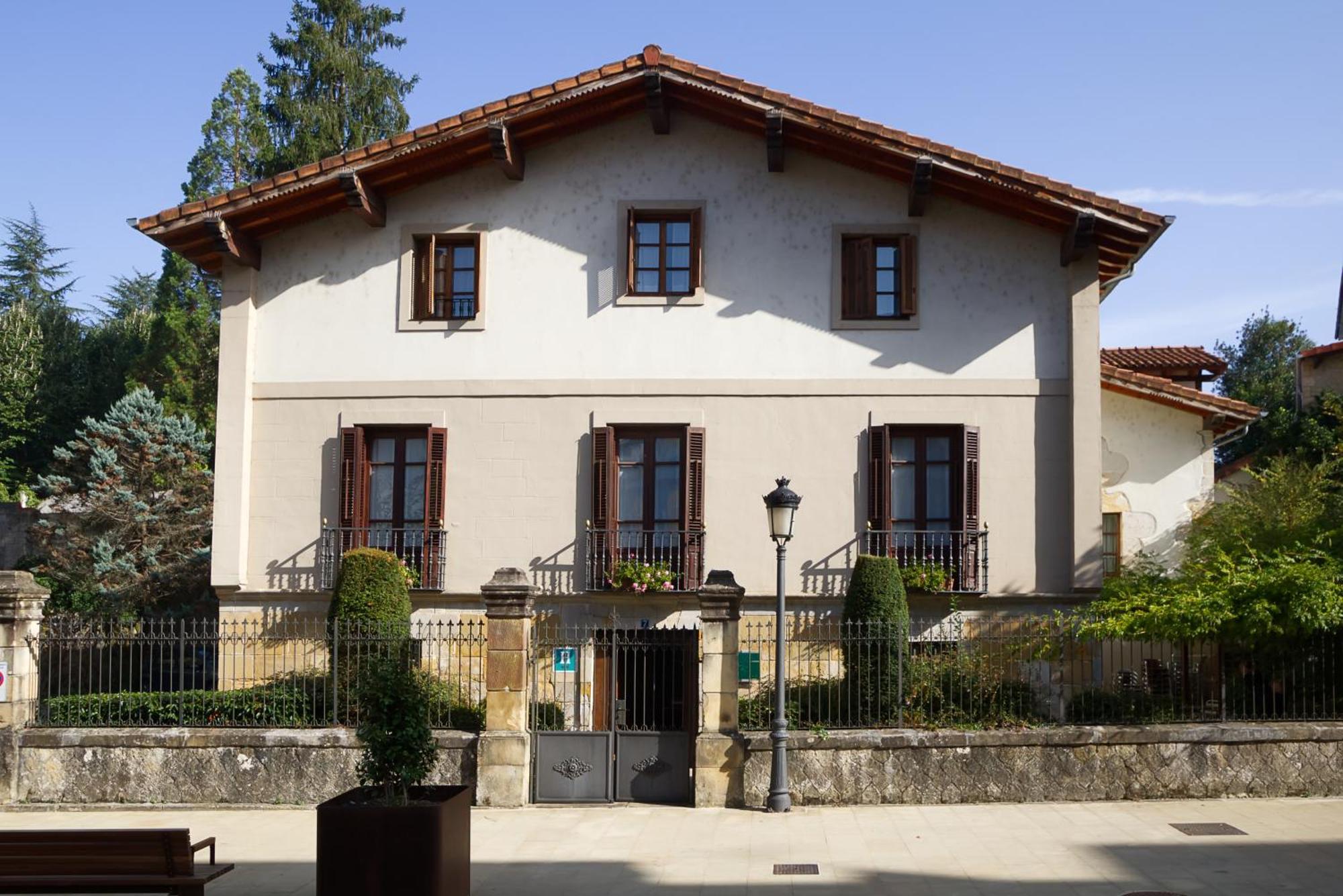 Hotel Konbenio Amorebieta-Etxano Ngoại thất bức ảnh